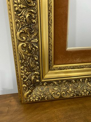 Marco antiguo madera y pan de oro 50 x 48 cm