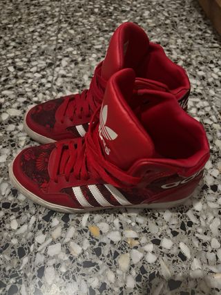 Zapatillas Adidas Rojas Estilo Botín