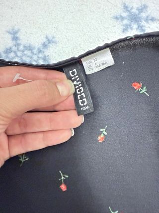 Falda Zara efecto piel negra y top