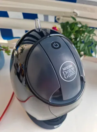 Cafetera Dolce Gusto Negra