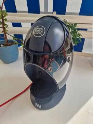 Cafetera Dolce Gusto Negra