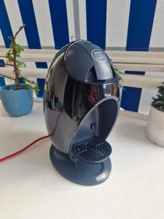 Cafetera Dolce Gusto Negra