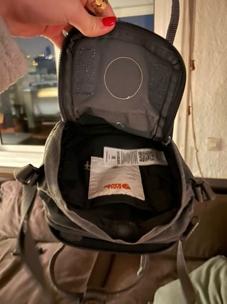 Mini bolso Fjallraven Kanken gris