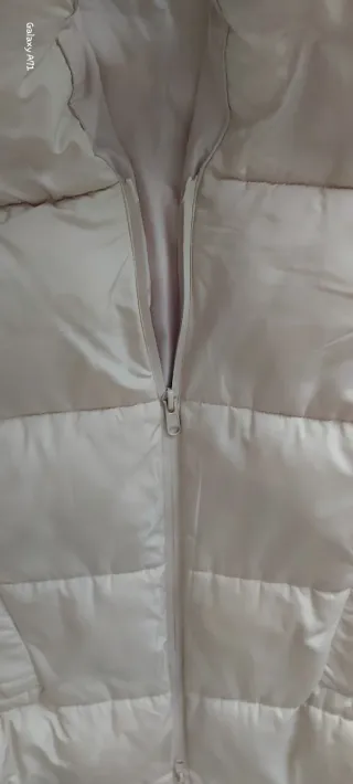 Abrigo largo acolchado oversize beige