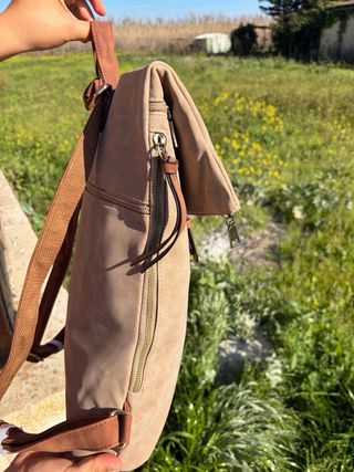 Mochila de piel bufalo en color caqui