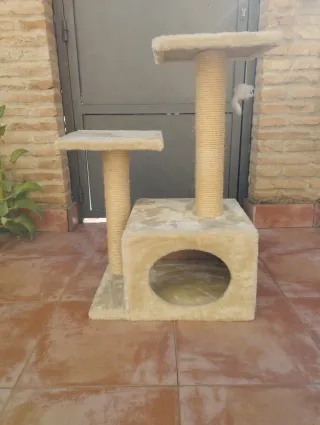 Torre rascador para gatos. No hago envíos