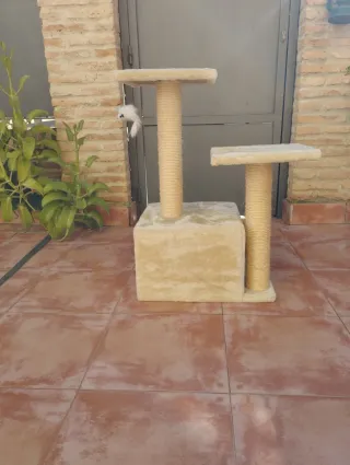 Torre rascador para gatos. No hago envíos