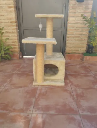 Torre rascador para gatos. No hago envíos