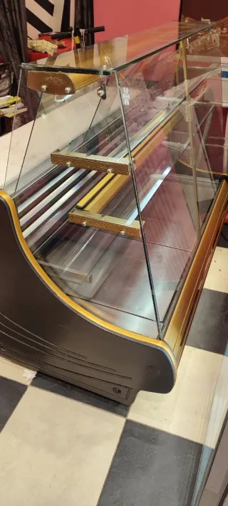 Vitrina Refrigerada Cristal Dorada