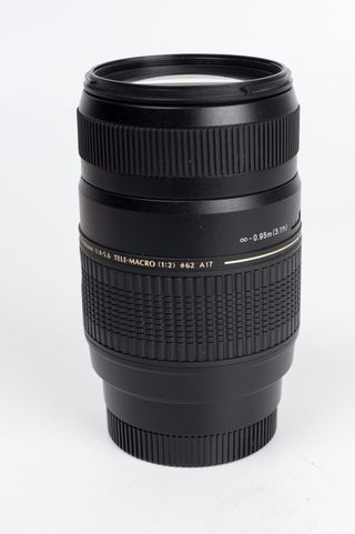 Tamron 70-300mm f/4-5.6 Di LD Macro 1:2 Sony