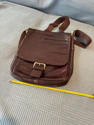 Bolso de cuero marrón
