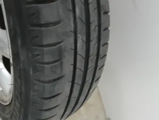 Llanta 175/65 R 15 84H de mini Cooper de 2004