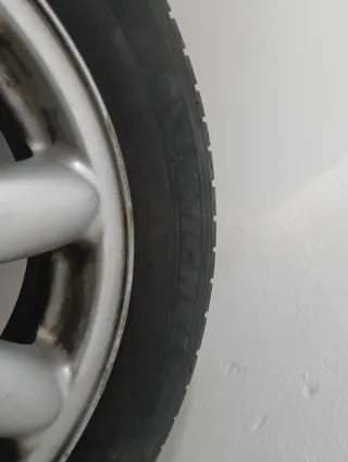 Llanta 175/65 R 15 84H de mini Cooper de 2004