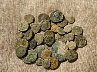 Lote monedas romanas para limpiar y clasificar