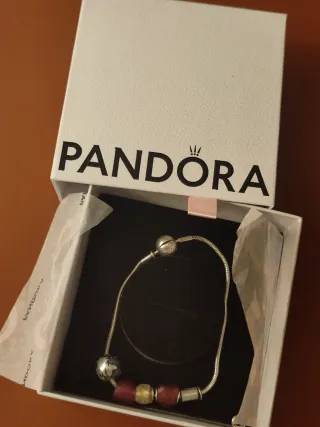 Pulsera Pandora con charms
