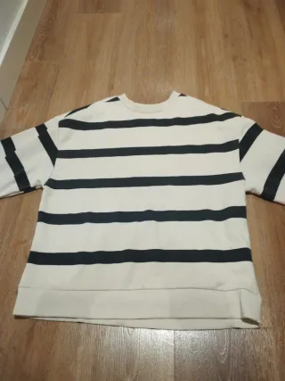 Sudadera Stradivarius rayas negras y blancas