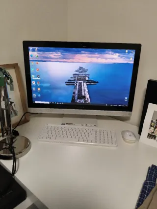 HP Pavilion 24 All-in-One PC Plata/Blanco