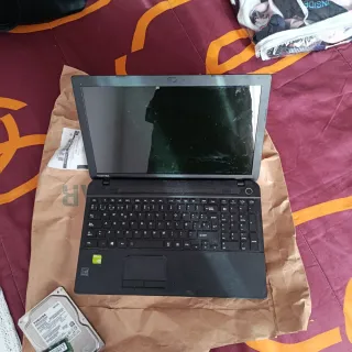 Super oferta!! Portátil Toshiba i7 , sin discoDuro