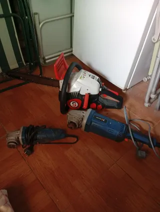Lote: 2 radiales y 1 motosierra