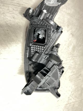 Faro delantero izquierdo renault Kadja