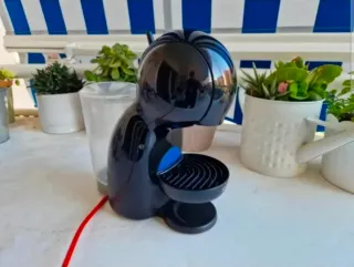 Cafetera Dolce Gusto Negra
