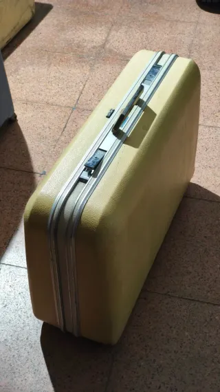 Maleta vintage años 60 beige