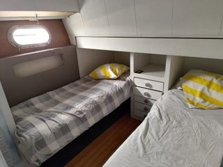 Barco de fibra de vidrio – 12m de eslora