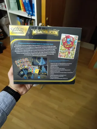 ETB Pokémon Lucario (Megaevolución)