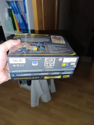 ETB Pokémon Lucario (Megaevolución)