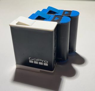 GoPro Hero 12 + 3 baterías + cargador