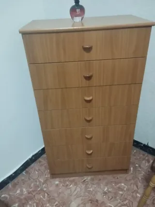 Sinfonier de madera color miel 7 cajones