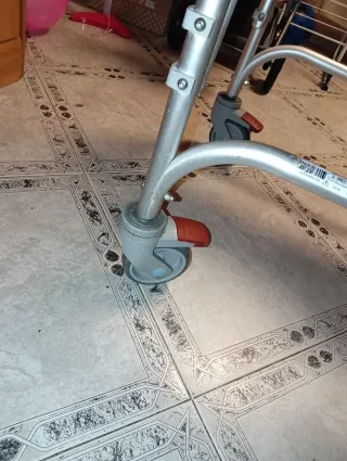 Silla ortopédica para baño