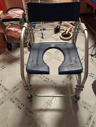 Silla ortopédica para baño