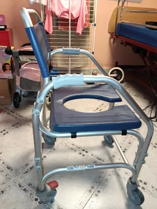 Silla ortopédica para baño