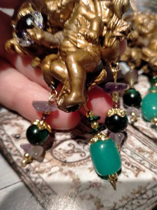 Orecchini stille barocco con Zirconi Ametista .