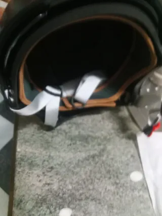 Casco para Adultos con Parabrisas sin estrenar.