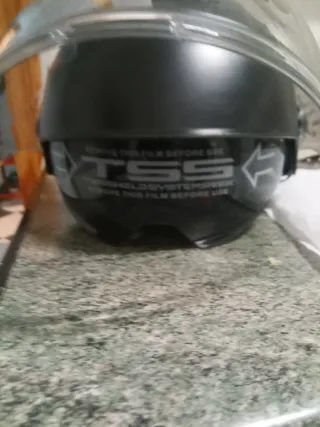 Casco para Adultos con Parabrisas sin estrenar.