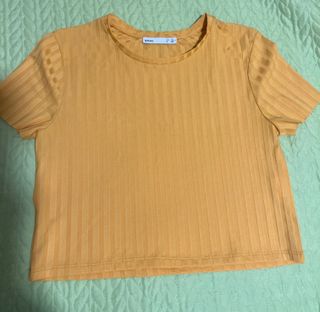 Crop top naranja Lefties