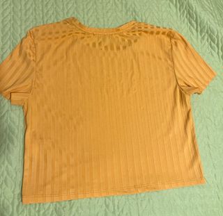 Crop top naranja Lefties
