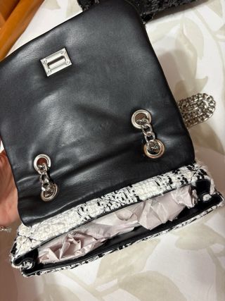 Borsa in tweed stile Chanel bianco e nero