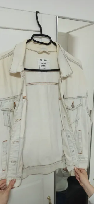 Chaqueta Vaquera Pull and Bear Blanca Talla S