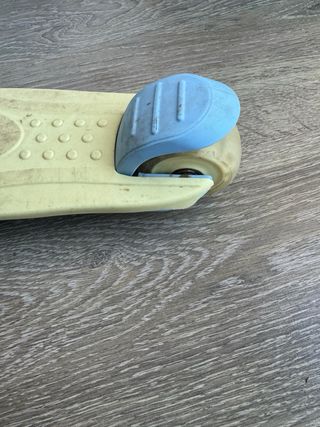 Patinete infantil 3 ruedas amarillo y azul