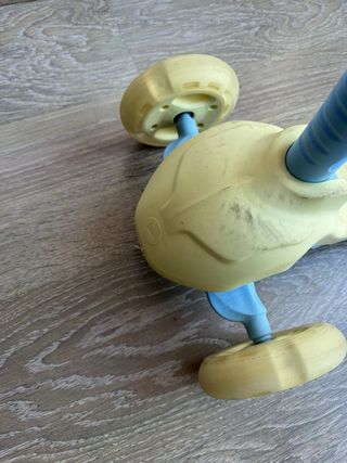 Patinete infantil 3 ruedas amarillo y azul