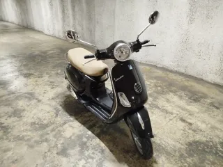 Vespa LX 125