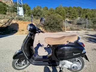 Vespa LX 125