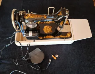 Máquina de coser Naumann alemana