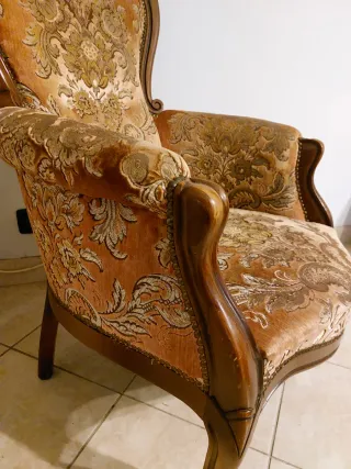 Poltrona Vintage Damascata Legno Velluto