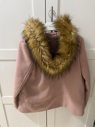 Abrigo Sfera rosa con capucha de pelo Talla M