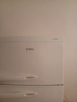 Nevera A+ con congelador