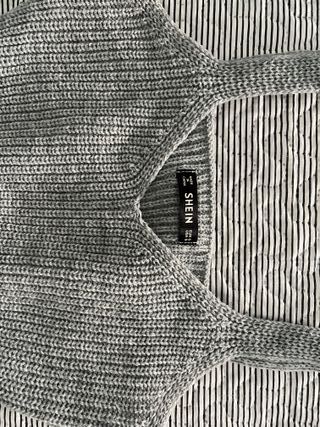 Top de lana a rayas gris y blanco